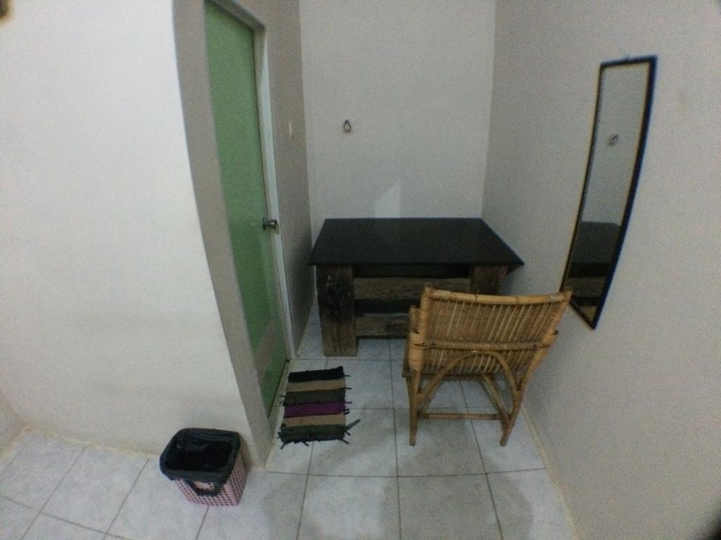 Jeges Homestay Сенггиги Экстерьер фото