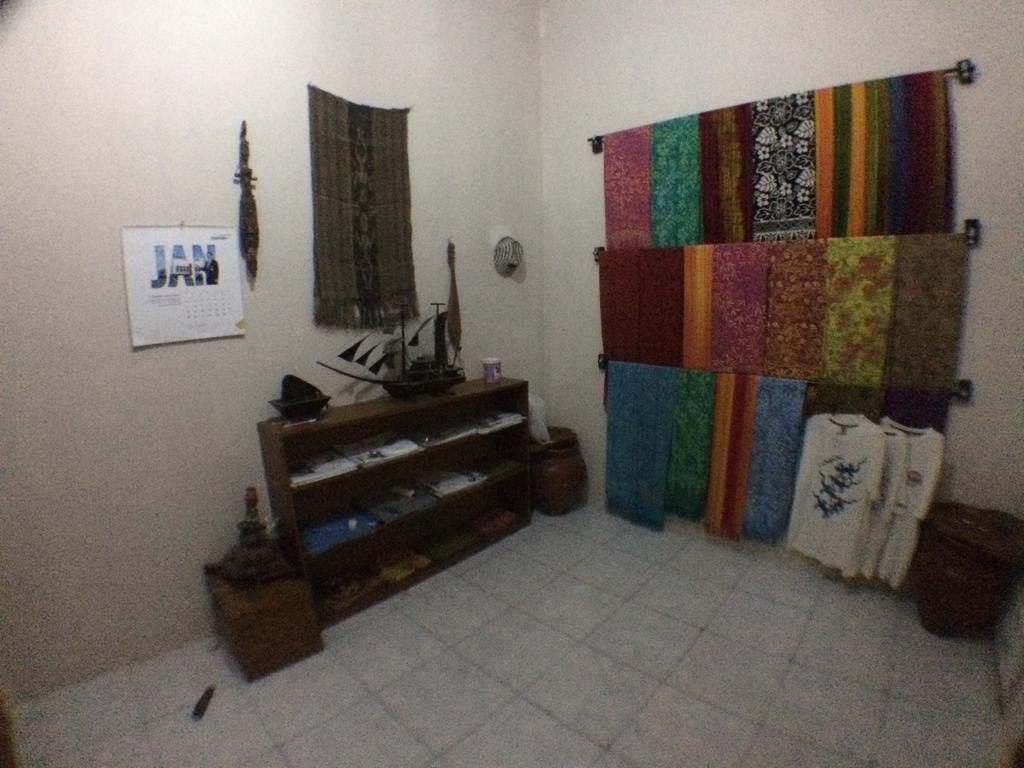 Jeges Homestay Сенггиги Экстерьер фото