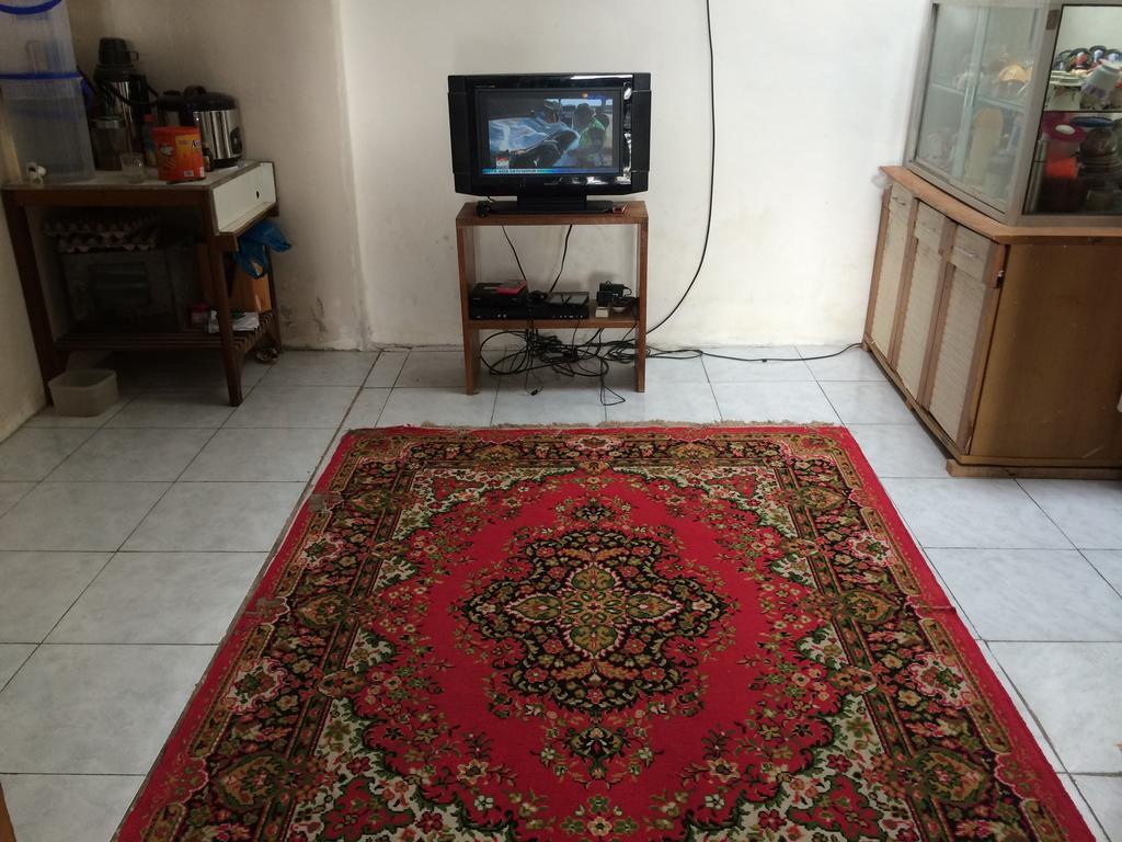 Jeges Homestay Сенггиги Экстерьер фото